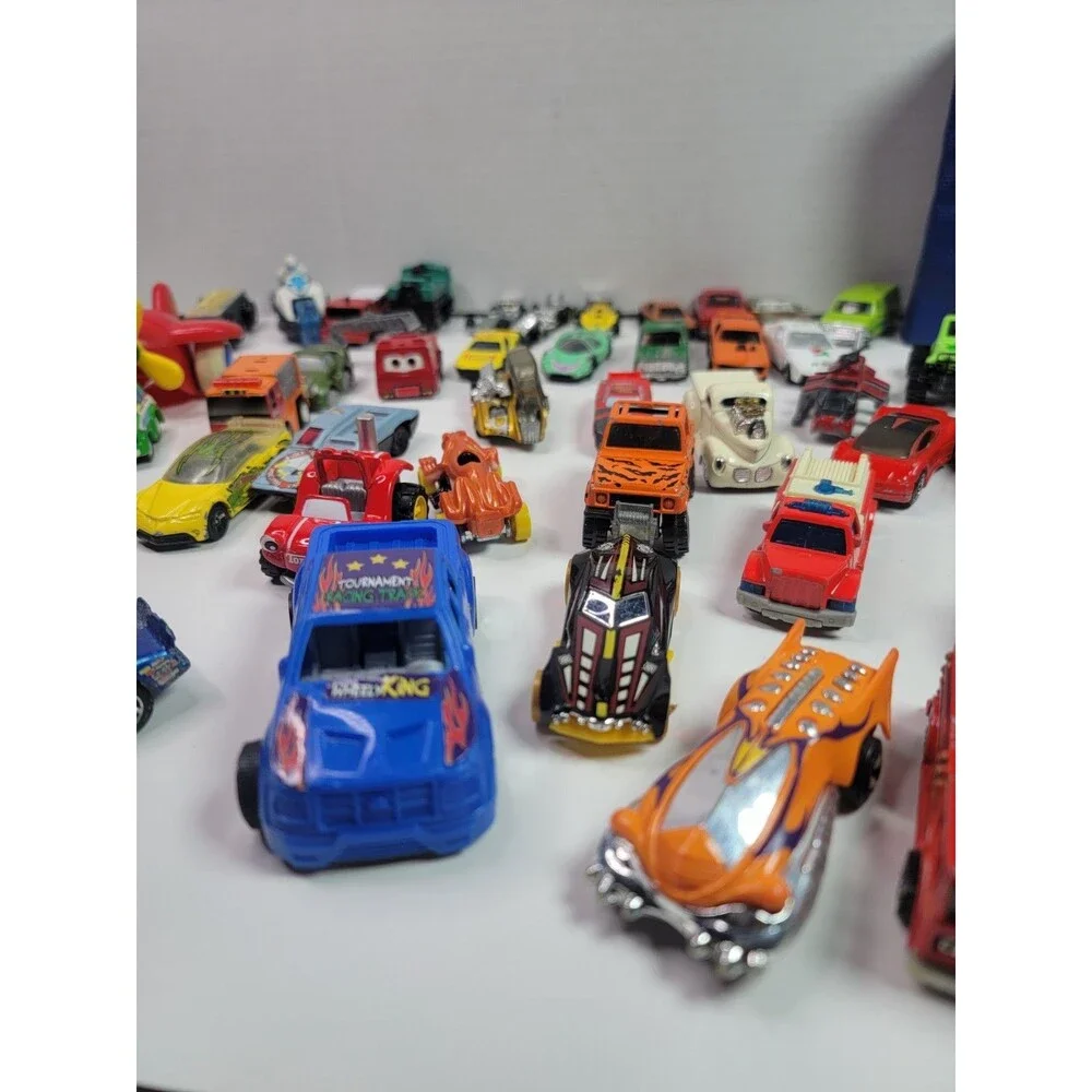 Mixed Lot 40+ Toy Cars Trucks Hot Wheels Matchbox McDonald’s Diecast w/ Carry...